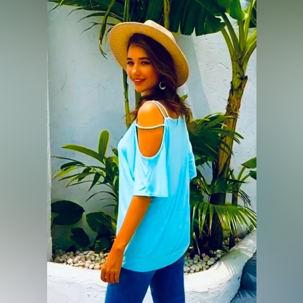 Vibrant Blue Strappy Off-Shoulder Top - Picture 4 of 7